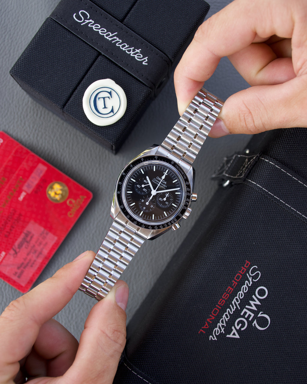 Omega Speedmaster Moonwatch Professional