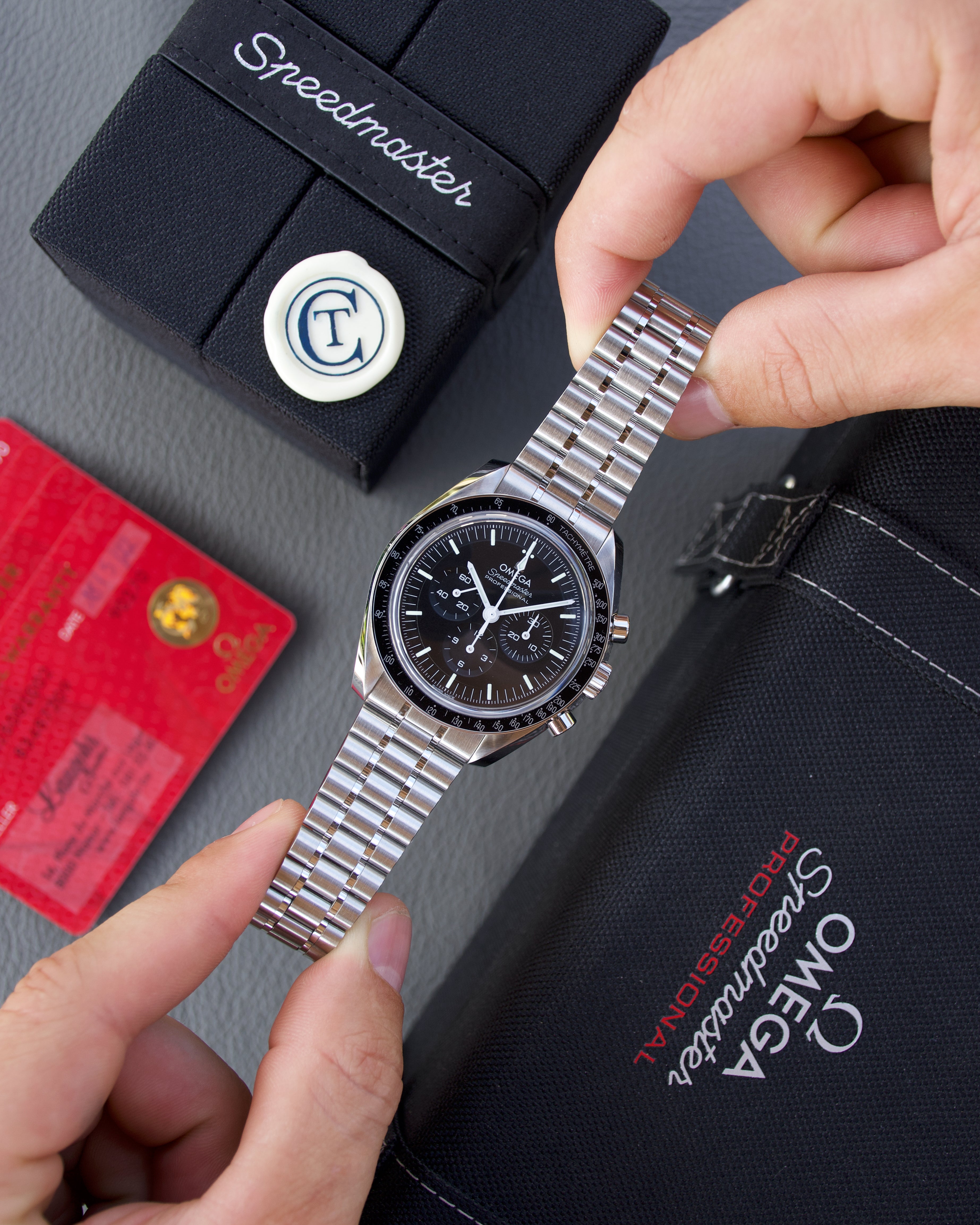 Omega Speedmaster Moonwatch Professional
